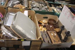 TWO TRAYS OF COLLECTABLES TO INCLUDE A TYPE WRITER, TREEN ETC (TRAY NOT INCLUDED)