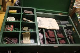 A QUANTITY OF VINTAGE MECCANO