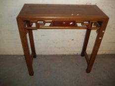 A DECORATIVE HALL SIDE SOFA TABLE