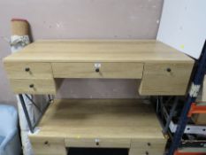 A MODERN DESK/CONSOLE TABLE WITH FOUR DRAWERS AND METAL LEGS W-130 CM