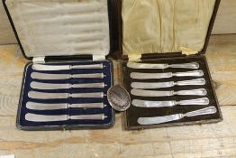 TWO CASED SETS OF SILVER HANDLED KNIVES & A BROOCH