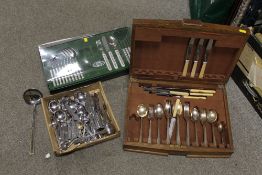 A CASED PART CANTEEN OF CUTLERY TOGETHER WITH A SELECTION OF FLATWARE TO INC PORTMEIRION