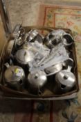 A TRAY OF SILVER PLATED WARE AND FLATWARE ETC