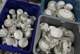 A QUANTITY OF ELIZABETHAN AVIGNON TEA AND DINNERWARE IN THREE TRAYS