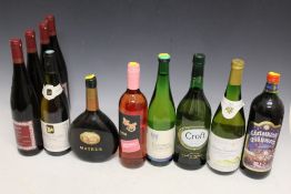 11 ASSORTED BOTTLES OF WINES ETC TO INCLUDE 1 BOTTLE OF 2000 CHABLIS 1ER CRU MONTMAINSDOMAINE JEAN