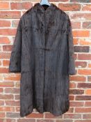 A LADIES VINTAGE RICH MAHOGANY BROWN FUR COAT, possibly ermine, fully lined, front hook