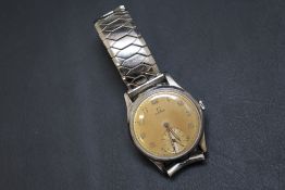 OMEGA - A VINTAGE WRIST WATCH, on replacement stainless steel expanding bracelet, Dia 3.5
