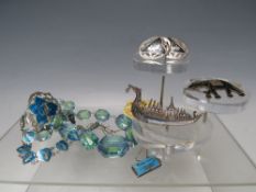 A COLLECTION OF VINTAGE AND SIAM SILVER JEWELLERY ITEMS, to include an unusual enamel 'French