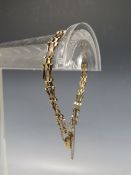 A 9CT GOLD THREE BAR GATE BRACELET, marked 375 to heart shape clasp, approx weight 3.65 g