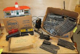 A MARLINES BY LOUIS MARX ELECTRIC TRAIN SET, including a 999 locomotive together with a Noma