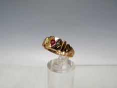 A HALLMARKED 9CT GOLD SEED PEARL AND GEMSET VINTAGE RING, ring size S, approximately 2.16 g