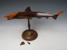 A 20TH CENTURY WOODEN MODEL OF A SHARK ON STAND A/F, L 45 cmCondition Report:With damages - needs