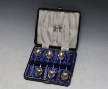 LIBERTY & CO - A CASED SET OF HALLMARKED SILVER TEASPOONS - BIRMINGHAM 1946, W 15 cm