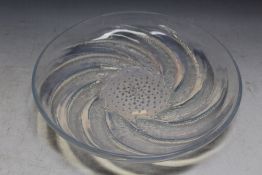AN IRIDESCENT GLASS 'POISSONS' SHALLOW BOWL SIGNED R.LALIQUE, Dia 25.25 cm
