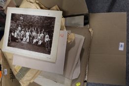 A LARGE QUANTITY OF ANTIQUE BLACK & WHITE PHOTOGRAPHS ETC