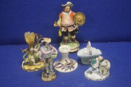 A COLLECTION OF ASSORTED CERAMICS TO INCLUDE A MOORCROFT CANDLE HOLDER