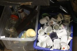 A TRAY OF CHINA MUGS TOGETHER WITH A TRAY OF STORAGE JARS, LAMP BASES AND LIGHT FITTINGS (TRAYS