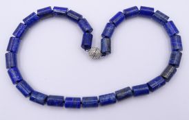 Lapislazuli Halskette mit silberfarbener Magnetschließe,L. 49cm, 108g.
