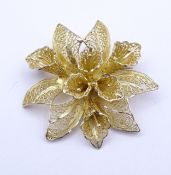 Filigrane Silber Brosche - vergoldet, 8,6g., 45x44mm