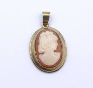333er Gold Anhänger mit Gemme L. 3,3cm, 3,4g.