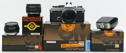 Spiegelreflexkamera "Olympus OM-2".