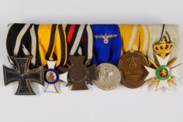 Ordensspange mit 6x Auszeichnungen, Preußen Eisernes Kreuz 1914 2. Klasse, Württemberg Militär-Verdi