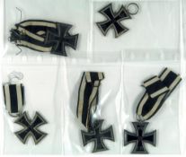 5x Eisernes Kreuz 1914 2. Klasse, Eisenkern, 4x am Band, unterschiedlicher Zustand.