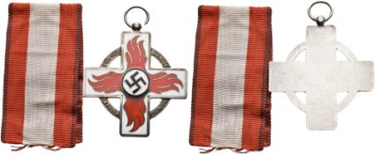 Reichsfeuerwehr-Ehrenzeichen 2. Stufe, Kriegsmetall versilbert, OEK 3503, mit Band, Zustand 2.
