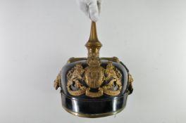 Bayern Pickelhaube für einen Wachtmeister der Gendarmerie, schwarz lackierte Lederglocke, komplett m