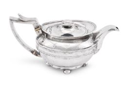 Y A LATE GEORGE III SILVER COMPRESSED SPHERICAL TEA POT, REBECCA EAMES & EDWARD BARNARD I