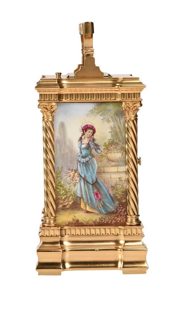 A FINE FRENCH GILT BRASS ANGLAISE RICHE CASED REPEATING CARRIAGE CLOCK WITH PAINTED PORCELAIN PANELS - Image 2 of 6