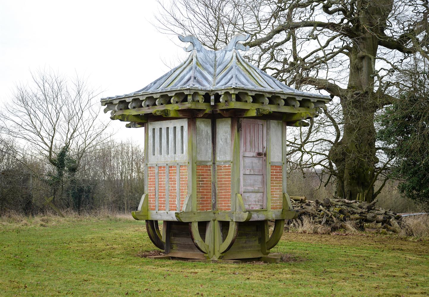 A LATE VICTORIAN ARTS & CRAFTS TEA HOUSE IN ASIAN TASTE, CIRCA 1890 - Image 2 of 20