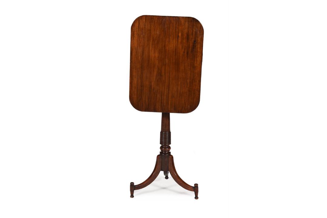 A REGECNY MAHOGANY TRIPOD TABLE - Image 2 of 4