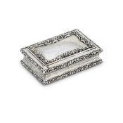 A WILLIAM IV SILVER RECTANGULAR SNUFF BOX
