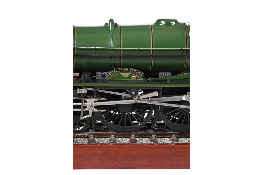 A fine model of a 5 inch gauge British Railways Royal Scott 4-6-0 locomotive and tender - Image 6 of 6