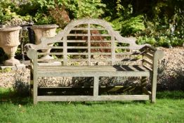 A HARDWOOD GARDEN BENCH