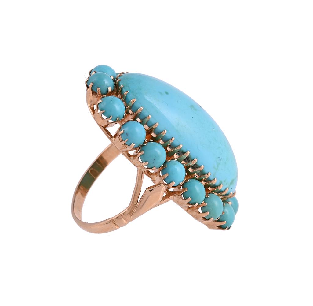A TURQUOISE CLUSTER DRESS RING - Image 2 of 3