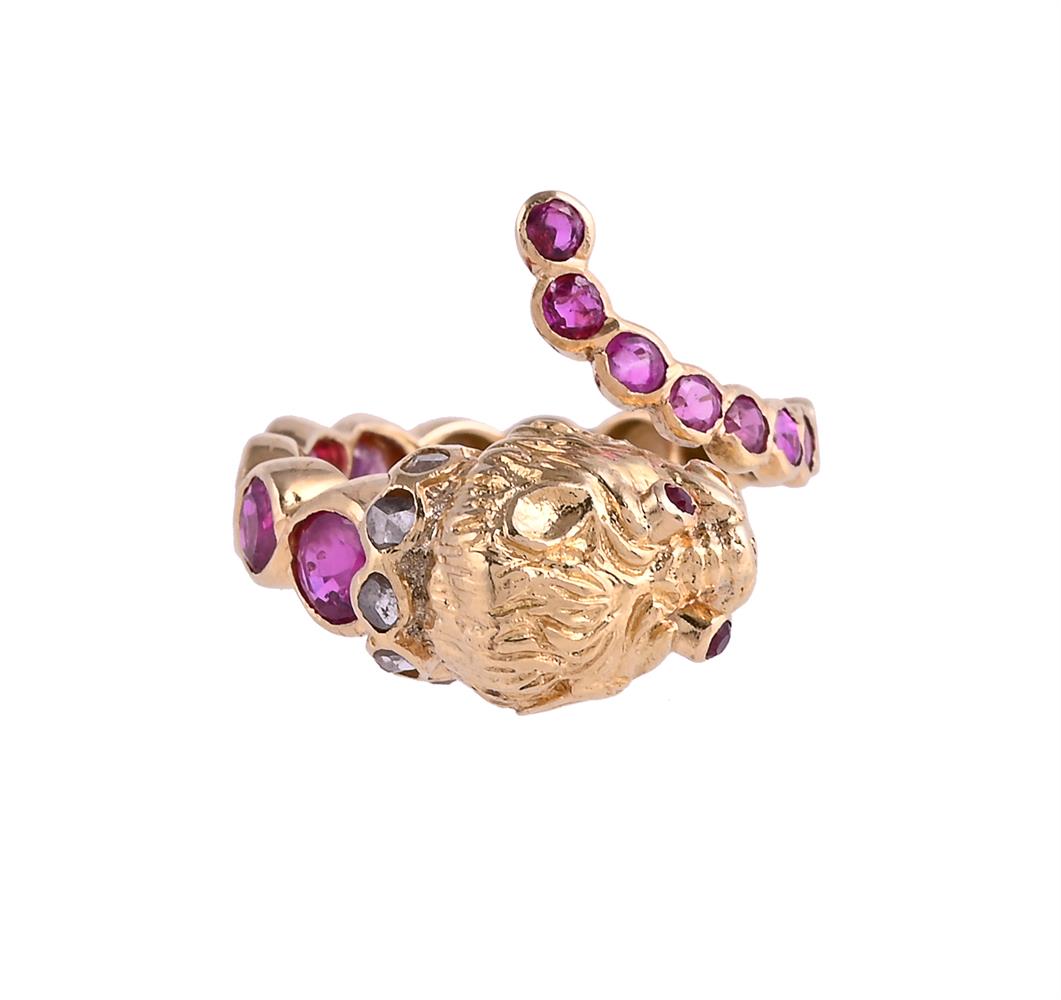 A RUBY AND DIAMOND LION RING - Image 2 of 3