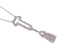 A DIAMOND DROP PENDANT NECKLACE