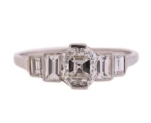 A 1930S FIVE STONE DIAMOND RING