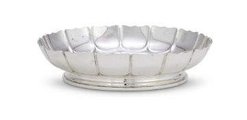A SILVER SHAPED CIRCULAR BOWL