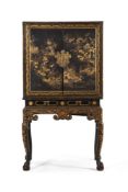 A CHINESE EXPORT LACQUER CABINET ON STAND, LATE 18TH/EARLY 19TH CENTURY