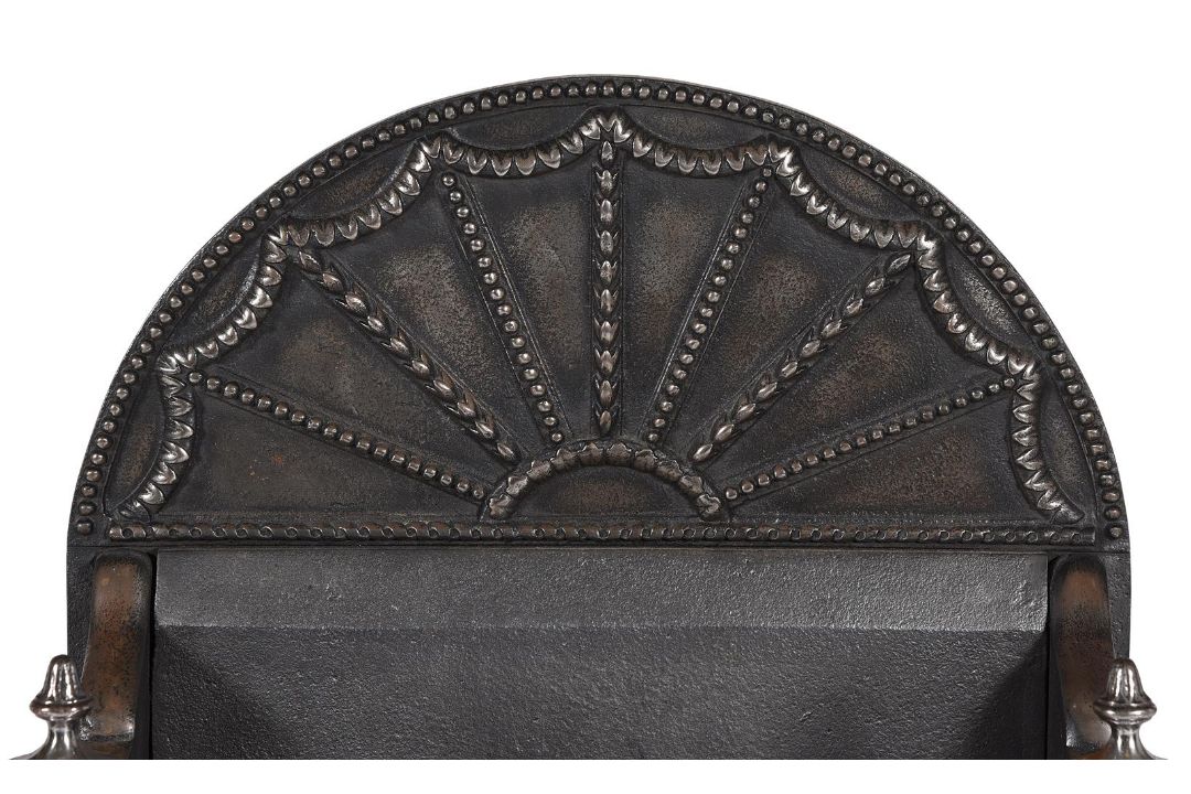 A POLISHED STEEL AND IRON FIRE GRATE, ATTRIBUTED TO THE CARRON FOUNDRY, LATE 19TH CENTURY - Image 4 of 5