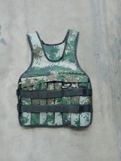 42 X NEW EXERCISE WEIGHTED VESTS, 13 X NEW HAMMOCKS 127 X NEW LED REINIGUNG LICHTER RRP CIRCA £4500