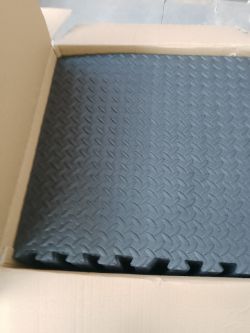 4 BOXES OF 56 SOFT GYM FLOORING - 224 IN TOTAL - RRP £672