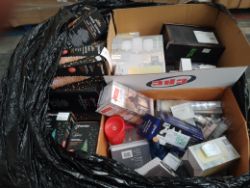1 Pallet of a mixture of New and used items including lamps, lights and other festive decorations
