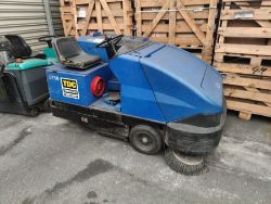Ride on floor scrubbers/cleaners - non-runner - condition unknown