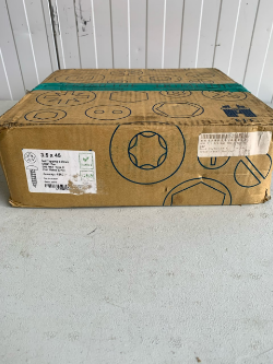 Box of Self Tapping screws - 3.5 x 45 4500 count