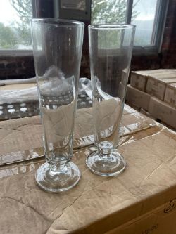 95 x Brand New Slim Flute Glasses