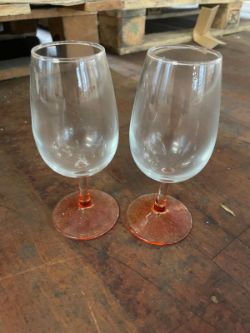 407 x Brand New Small Wine Glasses